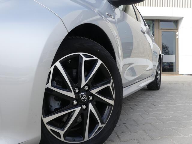 Toyota YARIS 1.5 Hybride Dynamic | Camera | Adap Cruise | Apple Car-Play