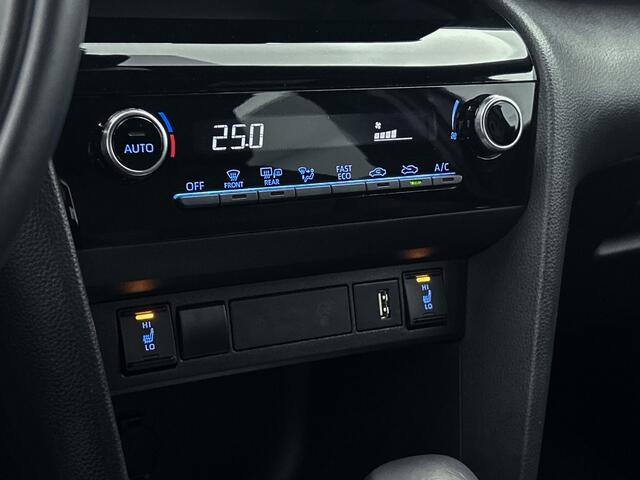 Toyota YARIS Cross 1.5 Hybrid Dynamic | Stoelverwarming | Navigatie | Parkeersensoren voor en achter | Camera | Adaptive Cruise |