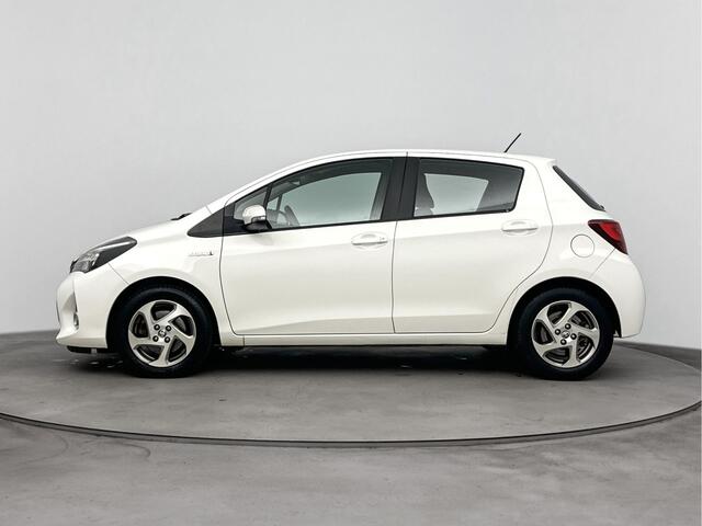 Toyota YARIS 1.5 Hybrid Lease Limited | Airco | LM Velgen | Achteruitrij Camera |
