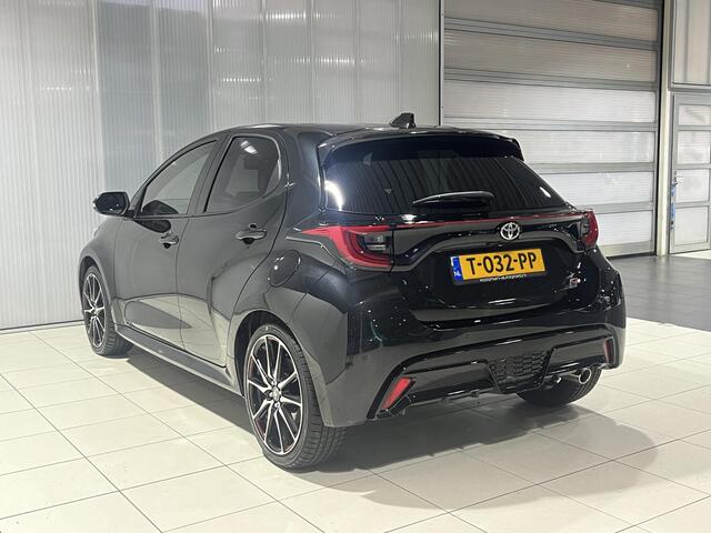Toyota YARIS 1.5 Hybrid GR Sport | Apple carplay / Android Auto | Sportstoelen |