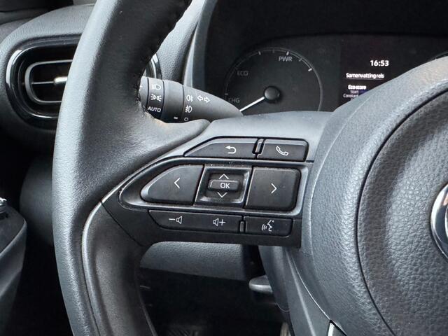 Toyota YARIS 1.5 Hybrid Active Navi/Apple/Android - camera
