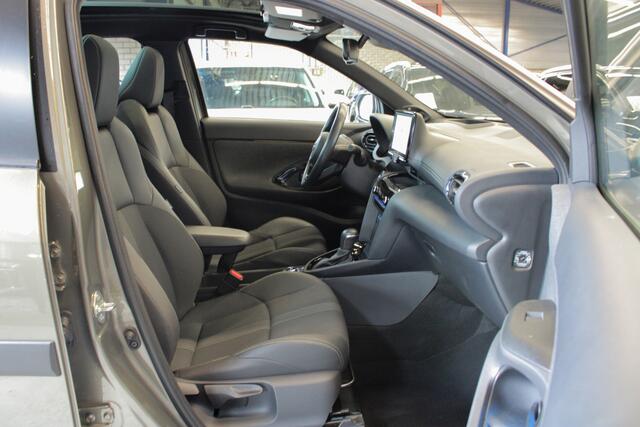 Toyota YARIS Cross 1.5 Hybrid Adventure AWD |trekhaak|pano|parkeersensoren|leder|JBL|