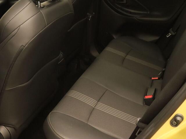 Toyota YARIS Cross 1.5 Hybrid Adventure - ORIGINEEL NEDERLANDSE AUTO - PANORAMADAK - ELEKTRISCHE ACHTERKLEP - NAVIGATIE FULL MAP - ACHTERUITRIJCAMERA - STUURVERWARING - CLIMATE CONTROL - PREMIUM SOUND SYSTEM (JBL) - KUNSTLEDEREN BEKLEDING - DODEHOEKDETECTIE - KEYLESS 