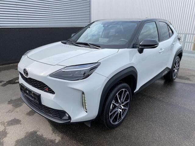Toyota YARIS Cross 1.5 Hybrid GR Sport Navigatie, HUD, JBL, Dodehoekdetectie, Parkeersensoren voor + achter, Elek. achterklep, Stoelverwarming, Adaptieve cruise control, Smart Key, LED