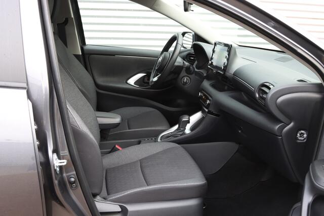 Toyota YARIS 1.5 Hybrid Active Navi / Camera / Carplay