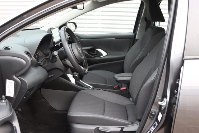 Toyota YARIS 1.5 Hybrid Active Navi / Camera / Carplay