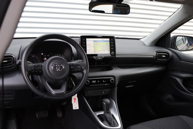 Toyota YARIS 1.5 Hybrid Active Navi / Camera / Carplay