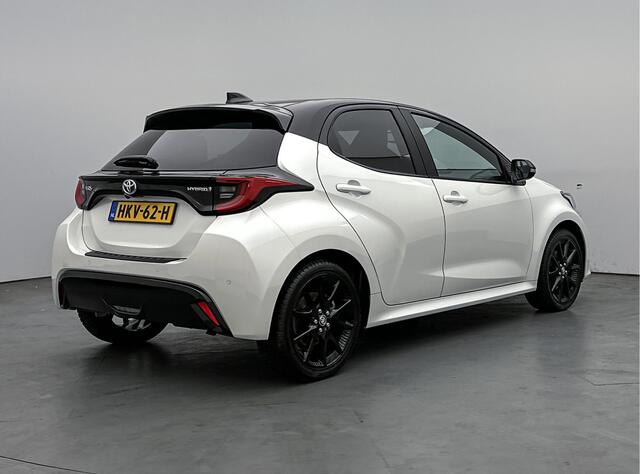 Toyota YARIS 1.5 Hybrid Executive | Bi-Tone | Blindspot | Sportstoelen | Navigatie | Stoelverwarming |