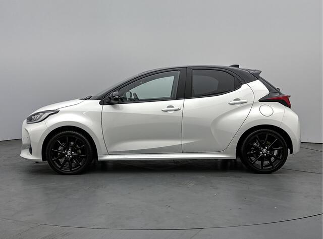 Toyota YARIS 1.5 Hybrid Executive | Bi-Tone | Blindspot | Sportstoelen | Navigatie | Stoelverwarming |