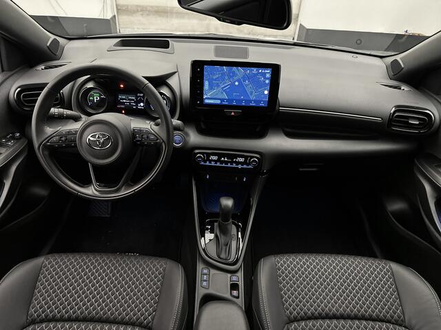 Toyota YARIS 1.5 Hybrid Executive | Bi-Tone | Blindspot | Sportstoelen | Navigatie | Stoelverwarming |