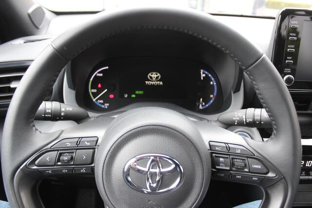 Toyota YARIS Cross 1.5 Hybrid Dynamic Navi/Carplay, 17", All Season, Nieuwstaat.