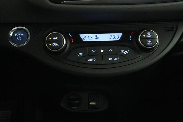 Toyota YARIS 1.5 Hybrid Dynamic | Parkeersensoren | Navigatie | Cruise-Control | Parkeercamera |
