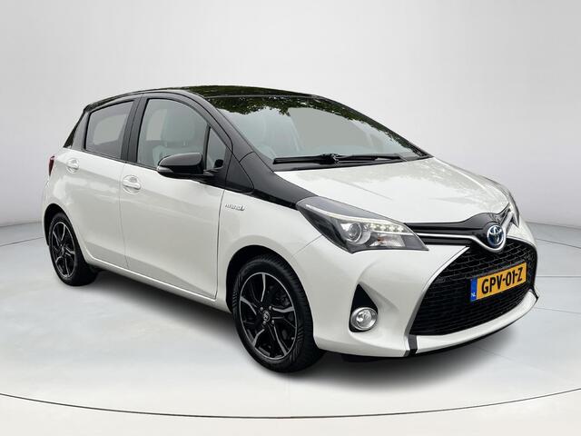 Toyota YARIS 1.5 Hybrid Dynamic Bi-Tone | Stoelverwarming | Keyless entry | 16 inch LM-velgen | Parkeercamera | Cruise control |