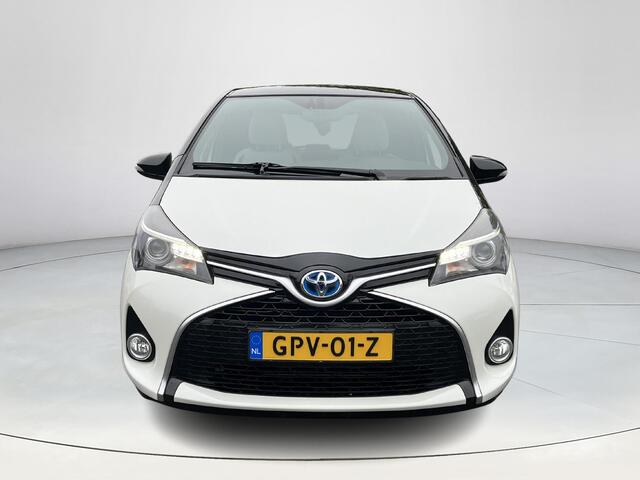 Toyota YARIS 1.5 Hybrid Dynamic Bi-Tone | Stoelverwarming | Keyless entry | 16 inch LM-velgen | Parkeercamera | Cruise control |