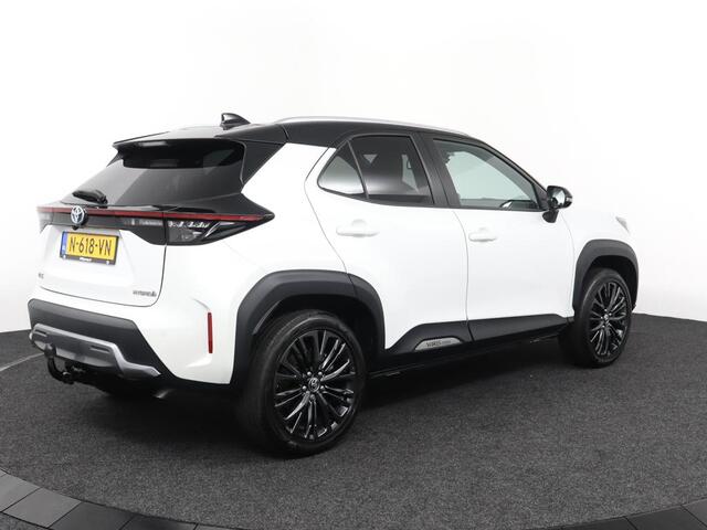 Toyota YARIS Cross 1.5 Hybrid Adventure | Apple Carplay/Android Auto | Trekhaak | Elektrische Achterklep | Parkeersensoren | Stoel/Stuurverwarming |