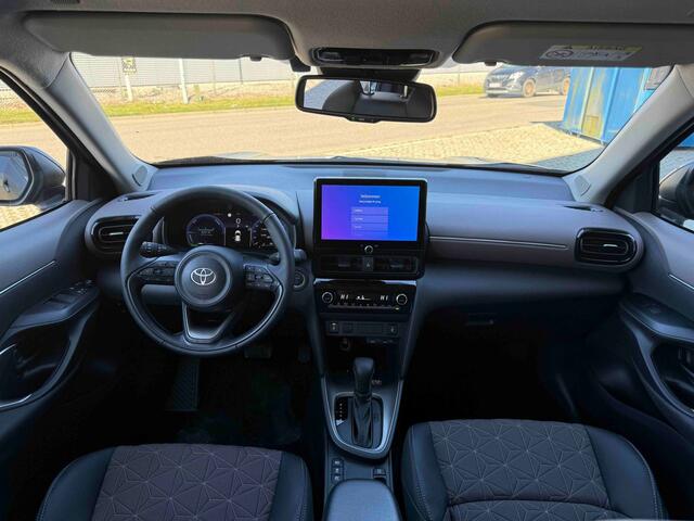 Toyota YARIS Cross 1.5 Hybrid 130 Executive |Navi|Carplay|PDC V+A|Camera|Stuur en stoel verwarming|Elektrische a.klep|