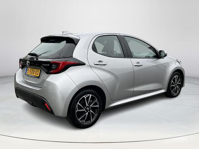 Toyota YARIS 1.5 Hybrid Dynamic | Navigatie | Parkeersensoren achter | Carplay | LED koplampen | Keyless entry |