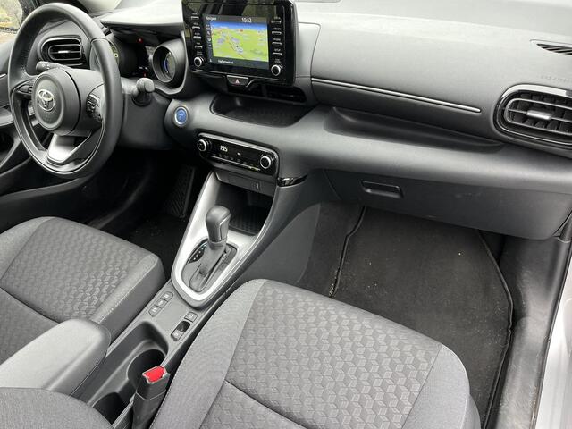 Toyota YARIS 1.5 Hybrid Dynamic | Navigatie | Parkeersensoren achter | Carplay | LED koplampen | Keyless entry |