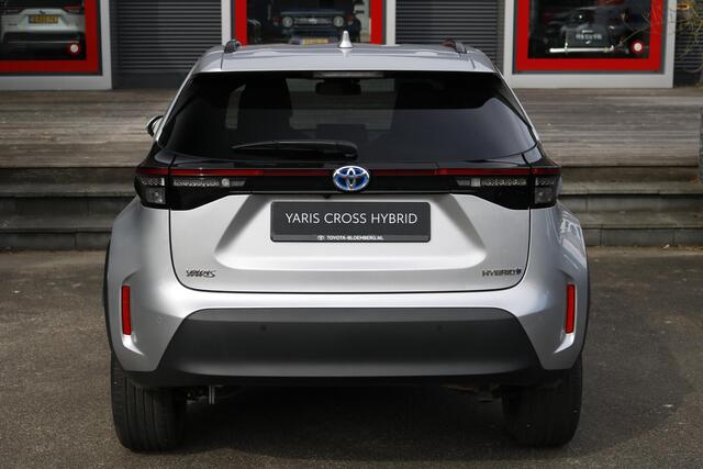 Toyota YARIS Cross 1.5 Hybrid Dynamic Stoelverwarming, Parkeersensoren