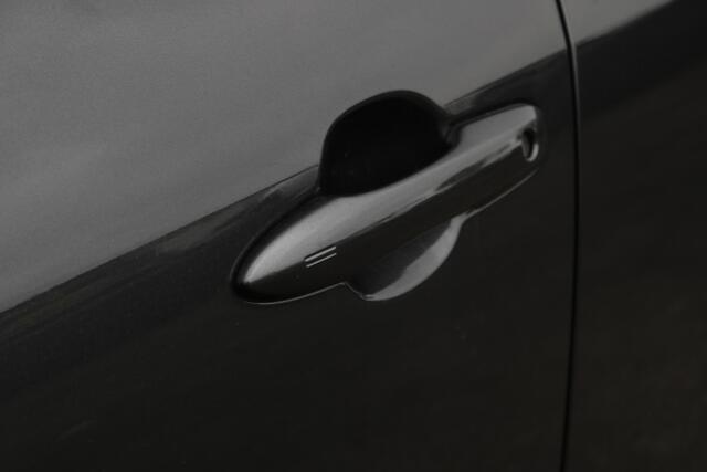 Toyota YARIS Cross 1.5 Hybrid Dynamic Stoelverwarming, Parkeersensoren