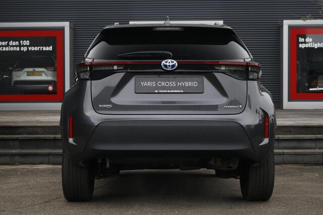 Toyota YARIS Cross 1.5 Hybrid Dynamic Stoelverwarming, Parkeersensoren