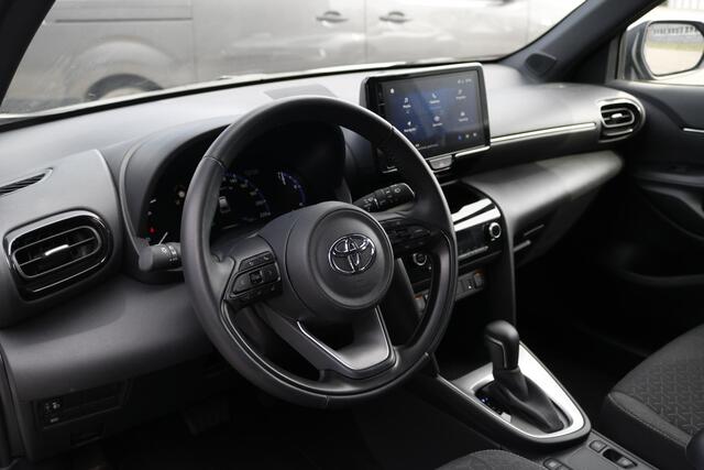 Toyota YARIS Cross 1.5 Hybrid Dynamic Stoelverwarming, Parkeersensoren