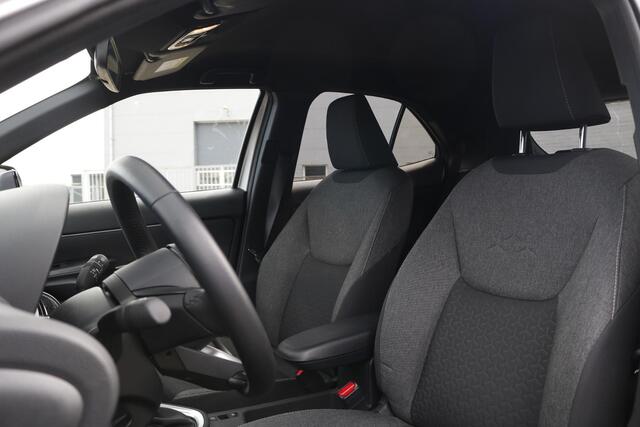 Toyota YARIS Cross 1.5 Hybrid Dynamic Stoelverwarming, Parkeersensoren
