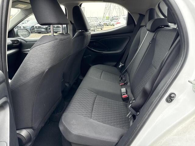 Toyota YARIS 1.5 Hybrid Active **APPLE CARPLAY & ANDROID AUTO/ ADAPTIVE CRUISE CONTROL/ CLIMATE CONTROL/ 36 MAANDEN GARANTIE**