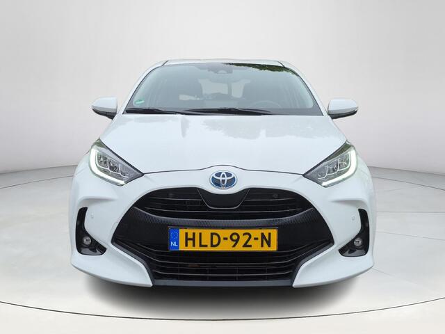 Toyota YARIS 1.5 Hybrid Dynamic | Stoelverwarming | Parkeersensoren | LED koplampen | 16 inch Licht metalen velgen |