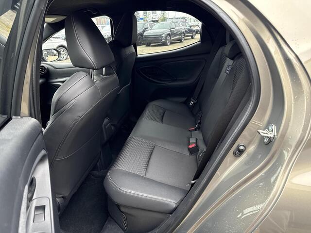 Toyota YARIS 1.5 Hybrid Executive **NAVIGATIE/ DODEHOEKDETECTIE/ STOELVERWARMING/ ADAPTIVE CRUISE CONTROL/ 36 MAANDEN GARANTIE**