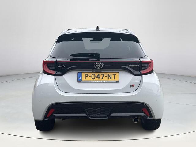 Toyota YARIS 1.5 Hybrid GR Sport **PANORAMADAK/ JBL/ HEAD-UP DISPLAY/ STUUR- EN STOELVERWARMING/ DODEHOEKDETECTIE/ 36 MAANDEN GARANTIE**