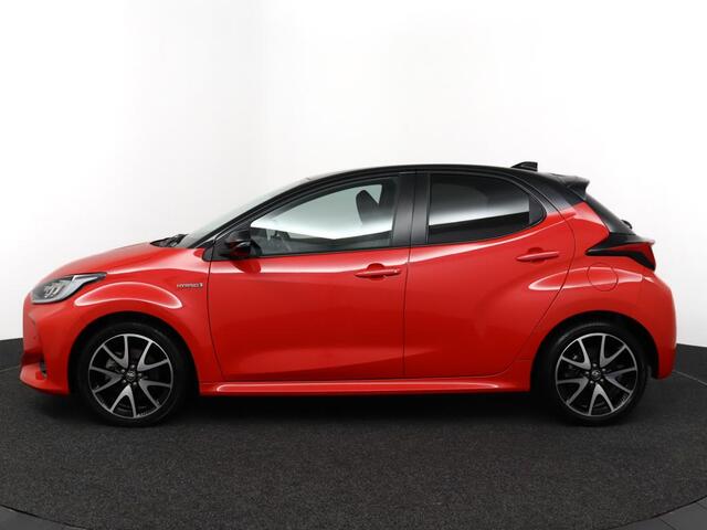 Toyota YARIS 1.5 Hybrid Launch Edition | Adaptive Cruise Control | Parkeersensoren | Head-up display | JBL Audio | Achteruitrijcamera | Stoelverwarming |