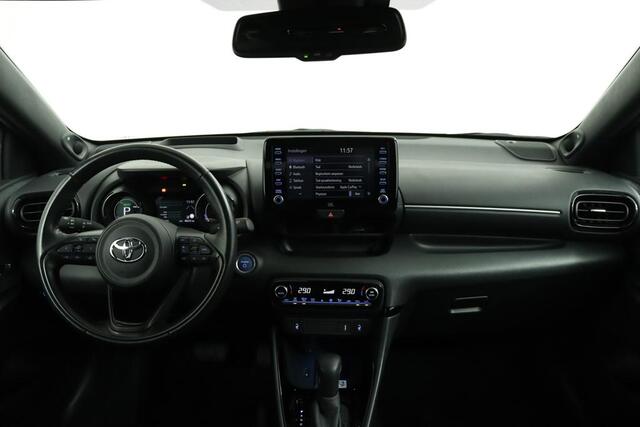 Toyota YARIS 1.5 Hybrid Launch Edition | Adaptive Cruise Control | Parkeersensoren | Head-up display | JBL Audio | Achteruitrijcamera | Stoelverwarming |