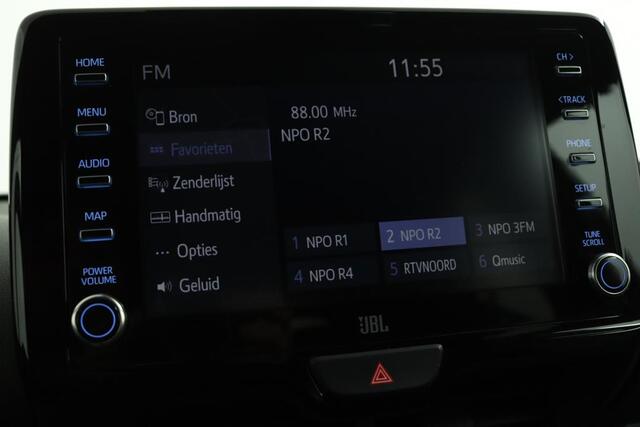 Toyota YARIS 1.5 Hybrid Launch Edition | Adaptive Cruise Control | Parkeersensoren | Head-up display | JBL Audio | Achteruitrijcamera | Stoelverwarming |