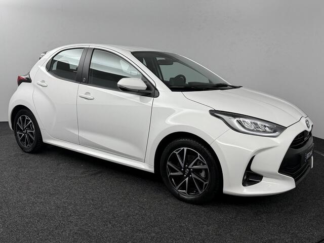 Toyota YARIS 1.5 Hybrid Dynamic | Navigatie | Camera | Licht metalen Velgen |
