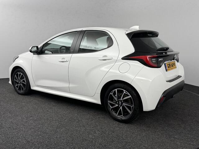 Toyota YARIS 1.5 Hybrid Dynamic | Navigatie | Camera | Licht metalen Velgen |