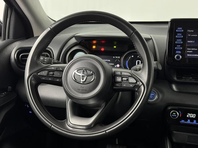 Toyota YARIS 1.5 Hybrid First Edition | Navigatie | Achteruitrijcamera | Climate Control |