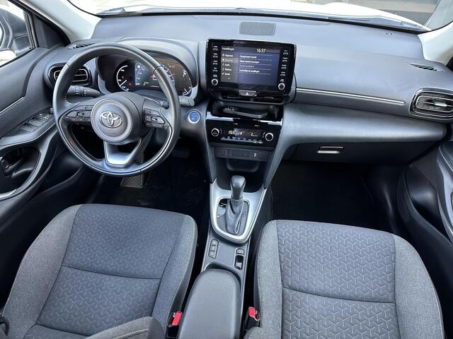 Toyota YARIS Cross 1.5 Hybrid Dynamic Edition | PDC V+A | Achteruitrijcamera | Apple Carplay/Android Auto | Airconditioning | Lendesteun |