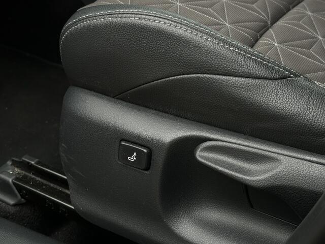 Toyota YARIS 1.5 VVT-I Benzine Handgeschakeld Executive | Draadloos laden tel