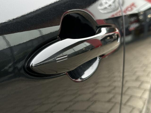 Toyota YARIS 1.5 VVT-I Benzine Handgeschakeld Executive | Draadloos laden tel