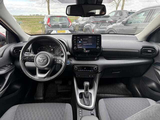 Toyota YARIS 1.5 Hybrid 115 Active Technology | Stoel + stuurverwarming | Unieke km