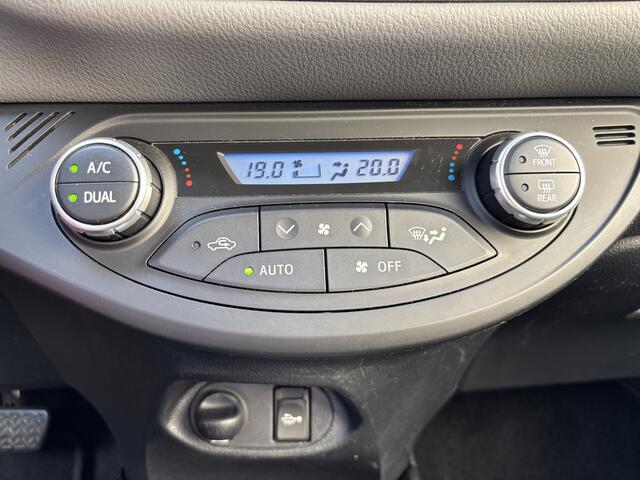 Toyota YARIS 1.5 VVT-i Aspiration | Automaat | Achteruitrijcamera | Cruise Control |