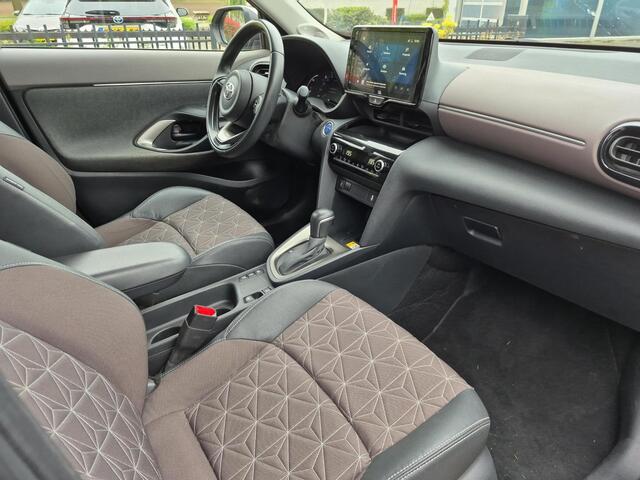 Toyota YARIS Cross 1.5 Hybrid Executive | Carplay | Stoelverwarming | Navigatie | Keyless entry