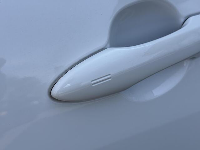 Toyota YARIS 1.5 Hybrid Dynamic Keyless | LED | Camera | ACC