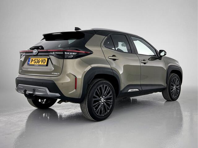 Toyota YARIS Cross 1.5 Hybrid Adventure | Elektrische Achterklep | Dodehoek Signalering | Stoel en Stuur-verwarming |