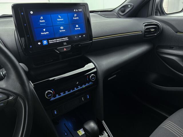 Toyota YARIS Cross 1.5 Hybrid Adventure | Elektrische Achterklep | Dodehoek Signalering | Stoel en Stuur-verwarming |