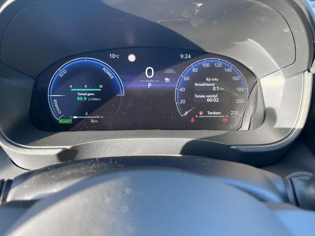 Toyota YARIS 1.5 Hyb Launch Edition + Innovation Pack