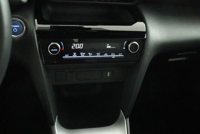 Toyota YARIS Cross 1.5 Hybrid Dynamic | Apple Carplay/Android Auto | climaat control | navigatiesysteem full map |