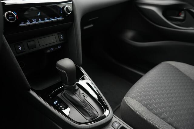 Toyota YARIS Cross 1.5 Hybrid 115 First Edition Nu met ¤ 1.000,- inruilpremie! | Direct uit voorraad leverbaar