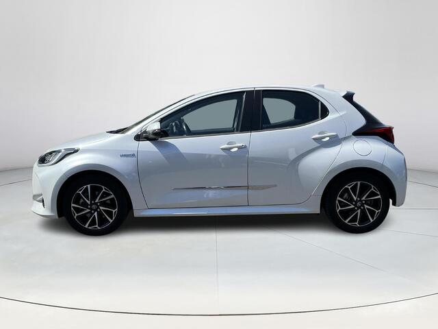 Toyota YARIS 1.5 Hybrid Dynamic | Navigatie | LED koplampen | Keyless entry | Licht metalen velgen |